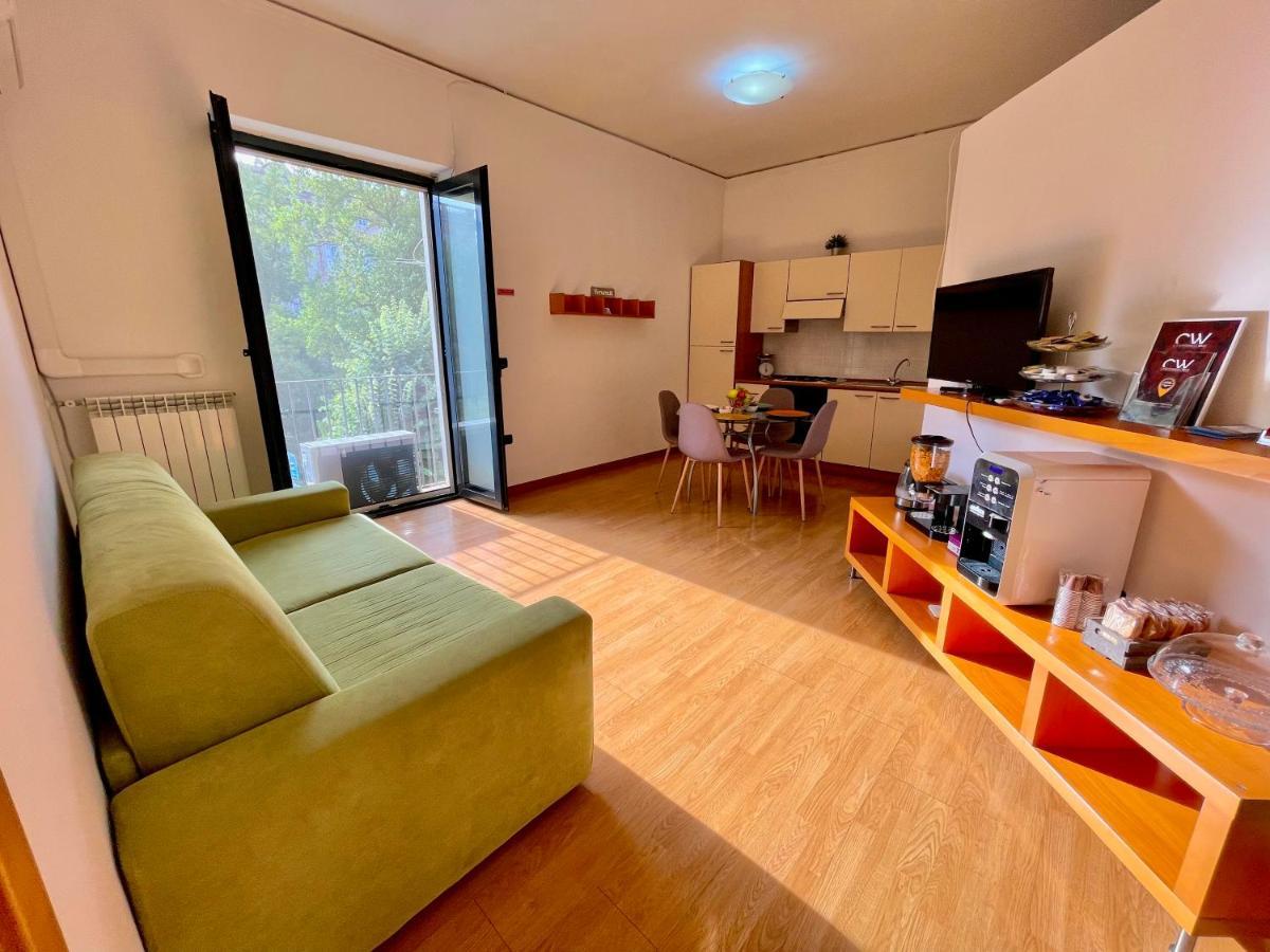 Maria Carolina Casavacanze Apartment Caserta Luaran gambar